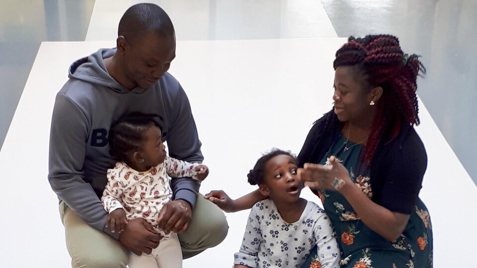 Priscille Kanouo, Jean Marc Ngosso et leurs deux filles âgées de 19 mois et 5 ans.