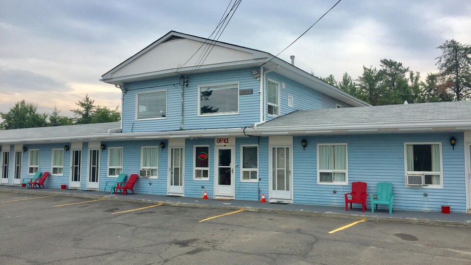 Enquête après une série de menaces contre le motel Norvic | Radio-Canada.ca