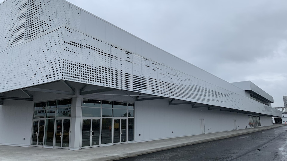 Le nouveau terminal de croisières du port de Québec, vu de l'extérieur