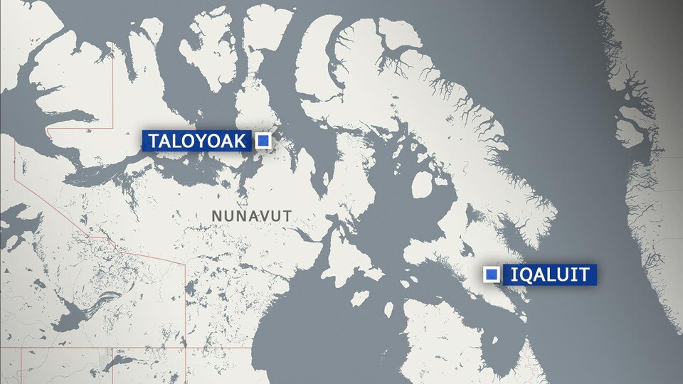 Une carte montrant la communauté de Taloyoak et la capitale du Nunavut, à Iqaluit. 