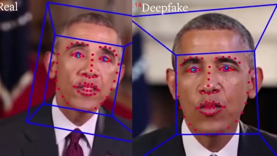 Deux images côte à côte du président Obama. Une d'entre elles est une version hypertruquée de son visage. 