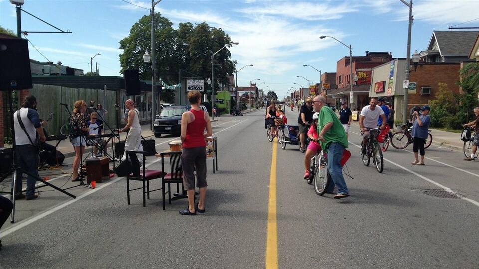Open Streets : des commentaires positifs, mais les gens souhaiteraient que l'évènement dure toute la journée.