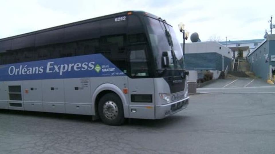 Un autocar d'Orléans Express à Gaspé.