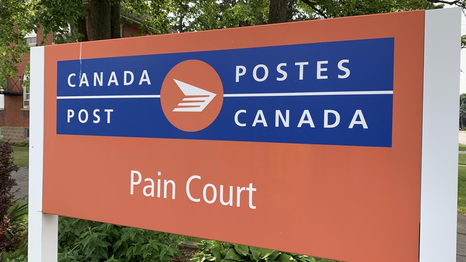 Retour du service en français au bureau de Postes Canada de Pain Court