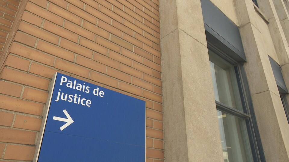 Le palais de justice d'Amqui.
