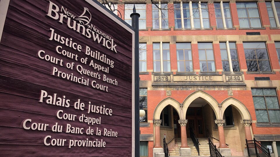 Le palais de justice à Fredericton, au Nouveau-Brunswick, le 23 mars 2022.