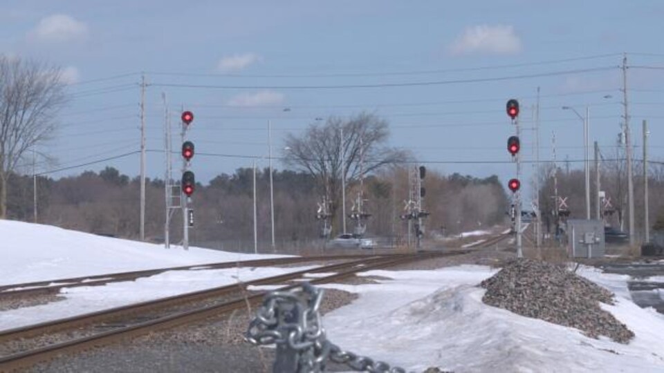 Le passage à niveau de Fallowfield, en hiver