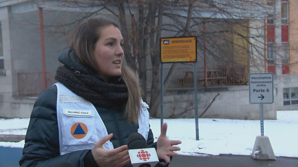 COVID19 début de la vaccination au CHSLD SaintAntoine avec Patricia