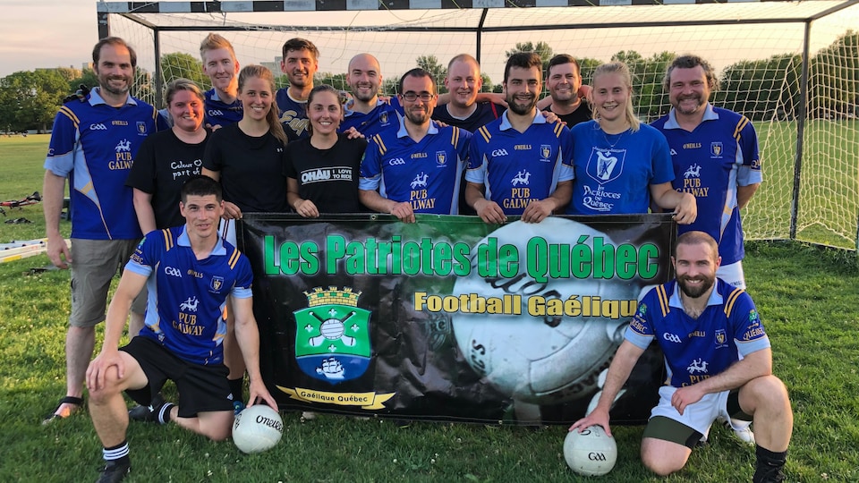 FORZA Touch Ballons De Football Gaélique GAA – First, Quick & Smart Touch Pour Enfants De 6 à 12 Ans – Packs 1, 3 Ou 25