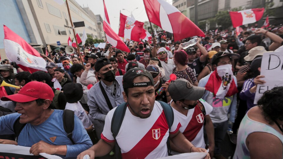  Des manifestants au Pérou.