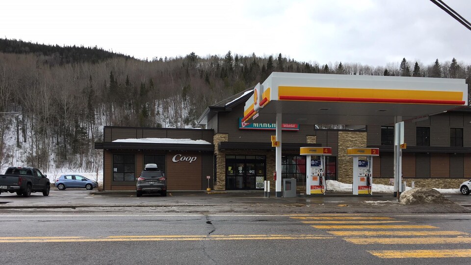 Dernière épicerie menacée