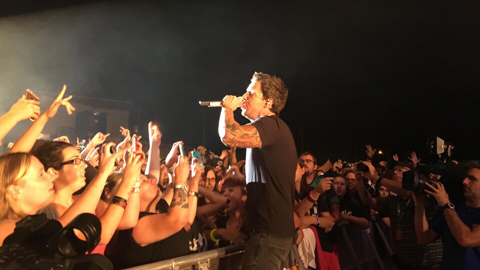 Simple Plan, Laurence Jalbert et Paul Daraîche à H2O Le festival ...