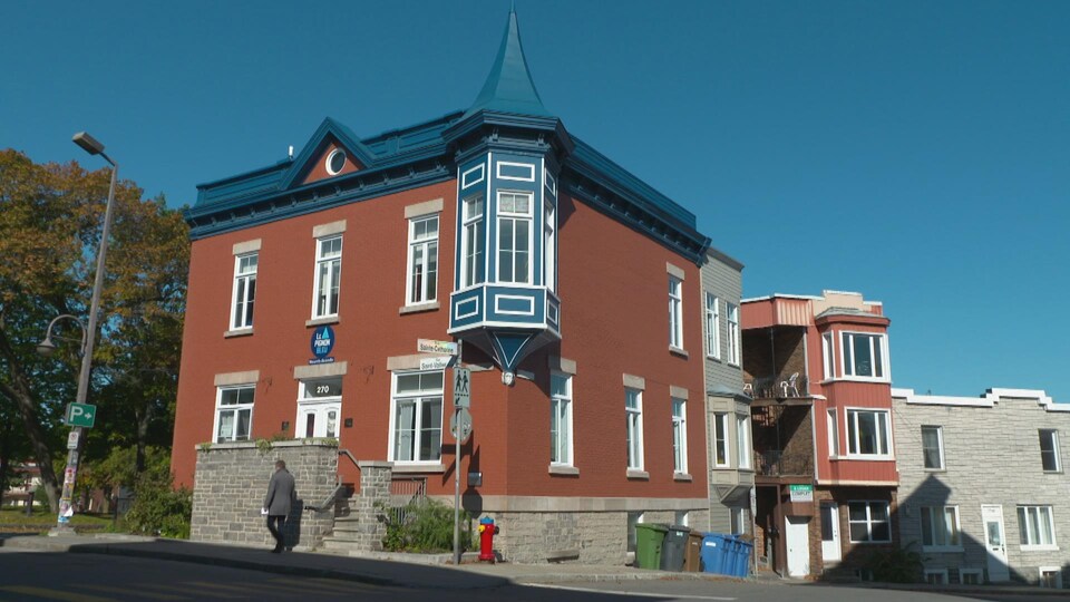 Le Pignon bleu est situé au coeur de la basse-ville de Québec.