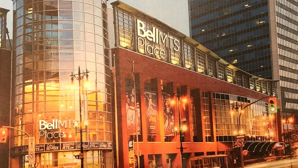L'édifice BellMTS au centre-ville de Winnipeg.
