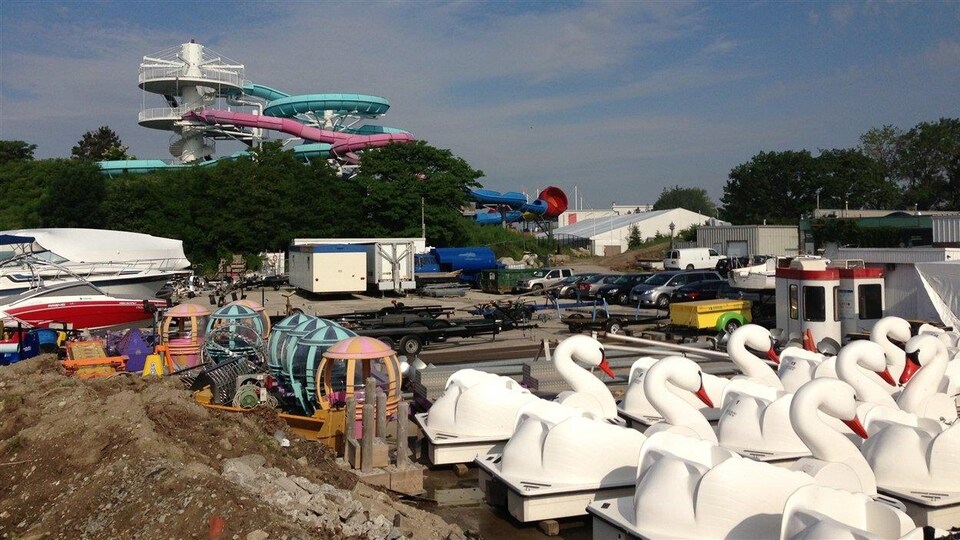 Le parc d'attractions de la Place de l'Ontario est fermé depuis un an et demi.