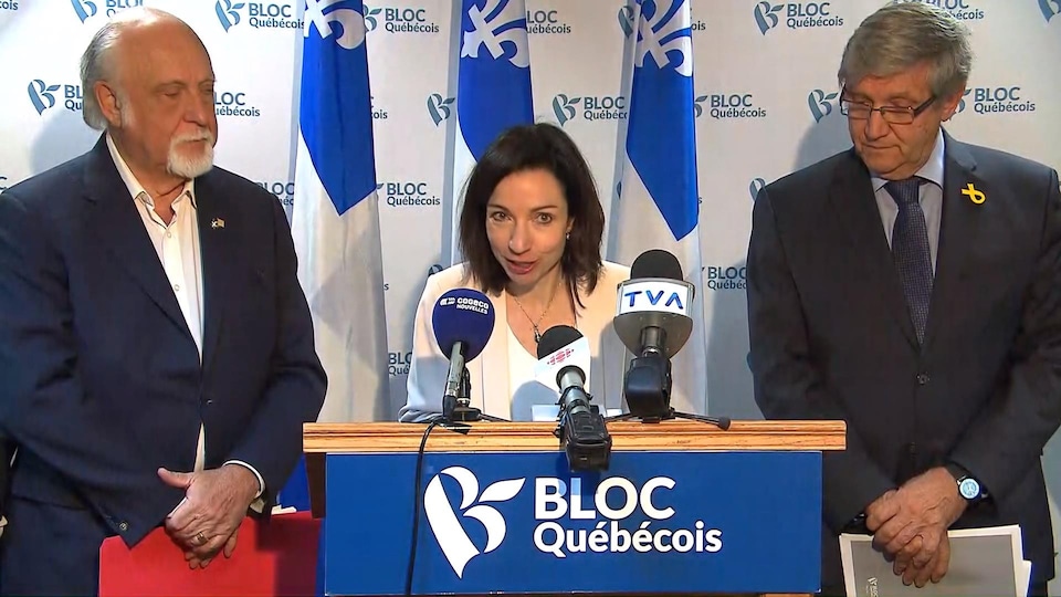La chef du Bloc québécois, Martine Ouellet, en conférence de presse.