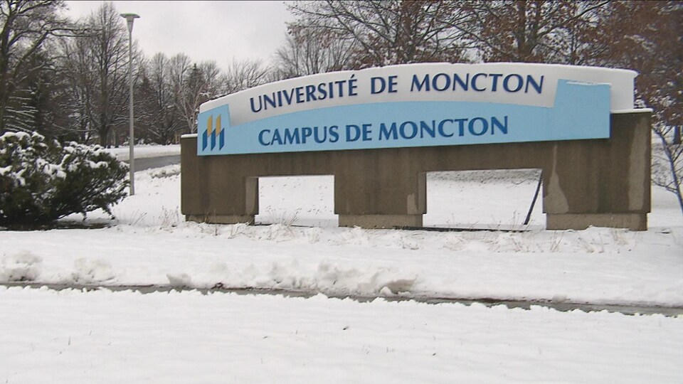 Affiche de l'Université de Moncton