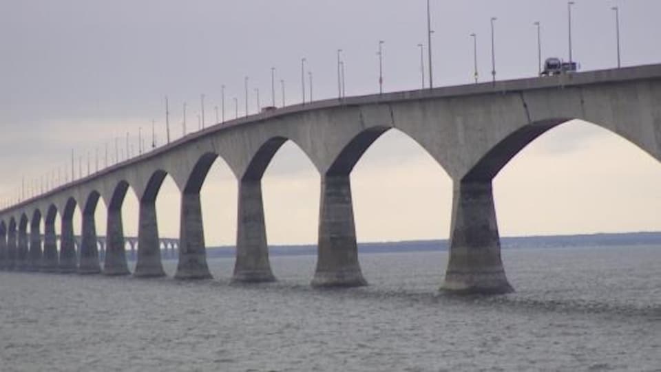 Le péage du pont de la Confédération augmentera le 1er janvier ICI RadioCanada.ca Le péage du pont de la Confédération augmentera le 1er janvier ICI RadioCanada.ca