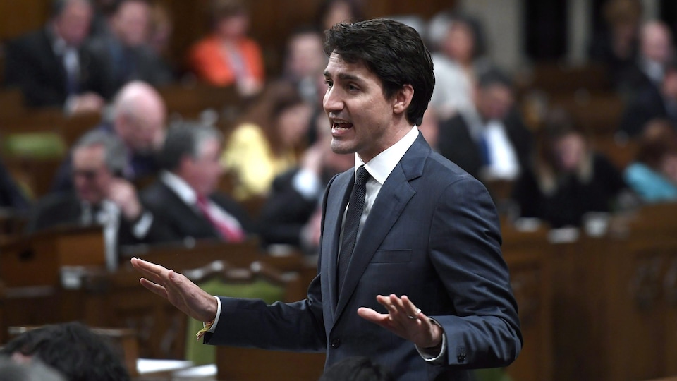Le premier ministre Justin Trudeau répond aux députés lors de la période de questions à la Chambre des communes.