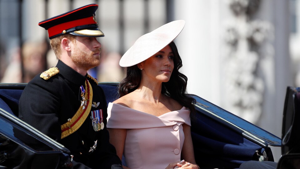 Le prince Harry et sa femme Meghan ont participé à la cérémonie du Salut aux couleurs, à Londres.