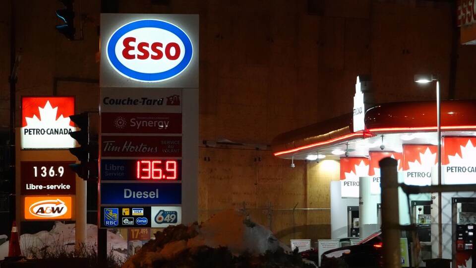 Le prix de l'essence bondit de presque 20 cents le litre à Montréal