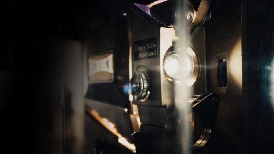 Un projecteur de cinéma.