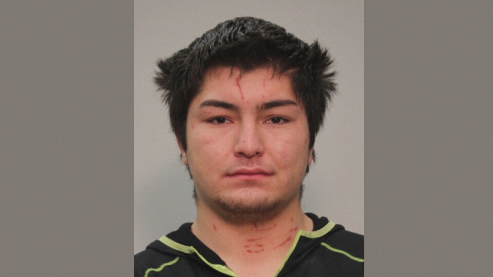 Nicolas Lapierre-Boudreau en arrestation.