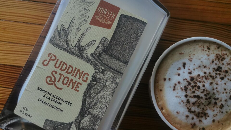 Œufs fermiers, crèmes alcoolisées et thé des bois