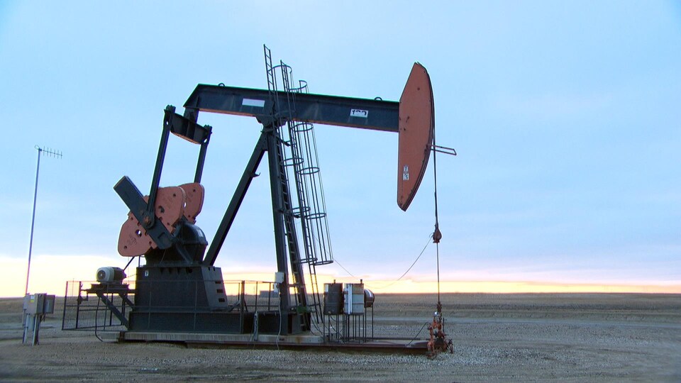 Un puits de pétrole en Saskatchewan