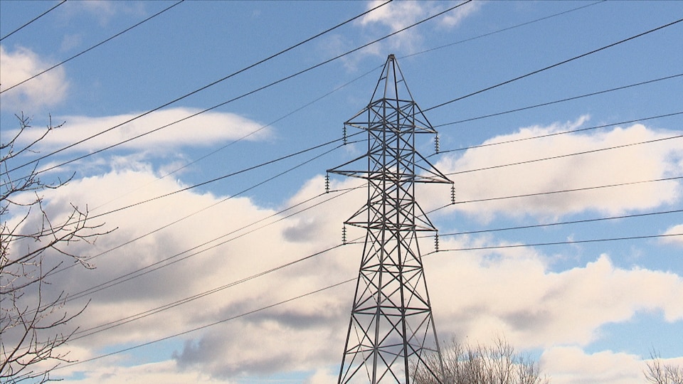 Des pylônes de 69 kilovolts qui seront démantelés.