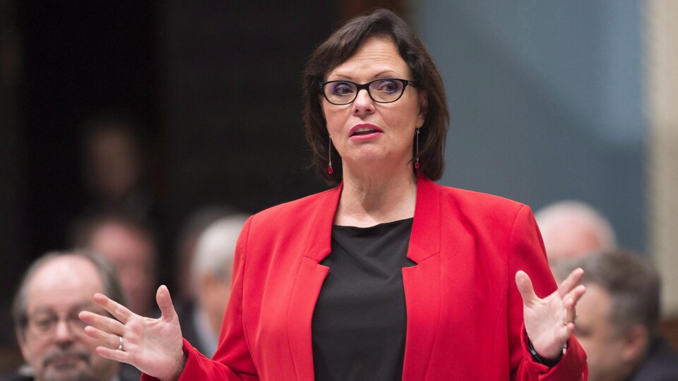 La ministre de la Santé publique Lucie Charlebois à l'Assemblée nationale.