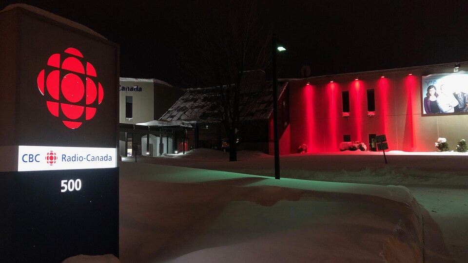 Frédéric Tremblay test les connaissances de Catherine sur ses collègue