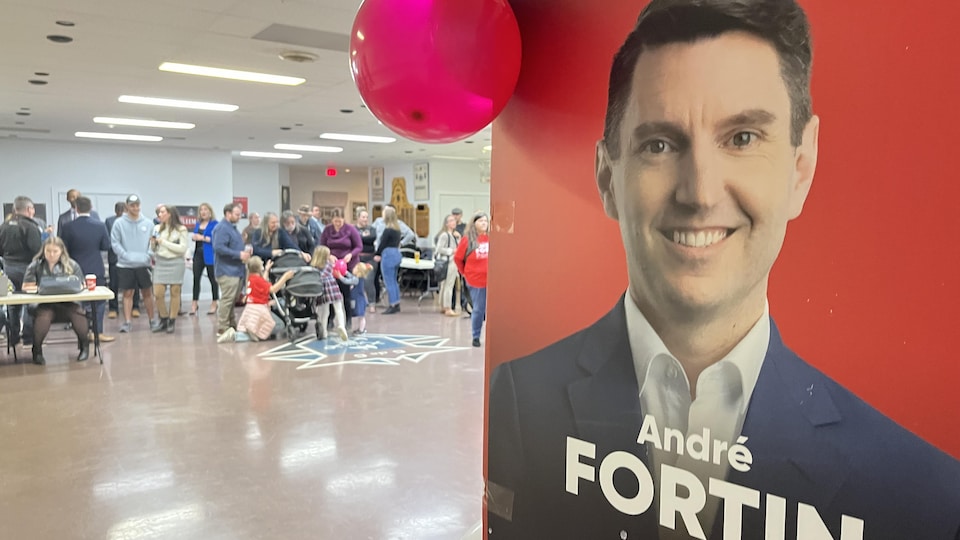 Le rassemblement d'André Fortin le soir des élections générales du 3 octobre 2022. 