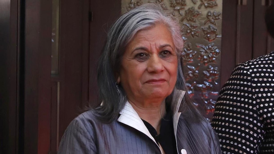 Portrait de Ratna Omidvar.
