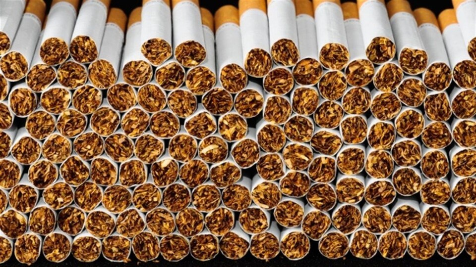 Des cigarettes