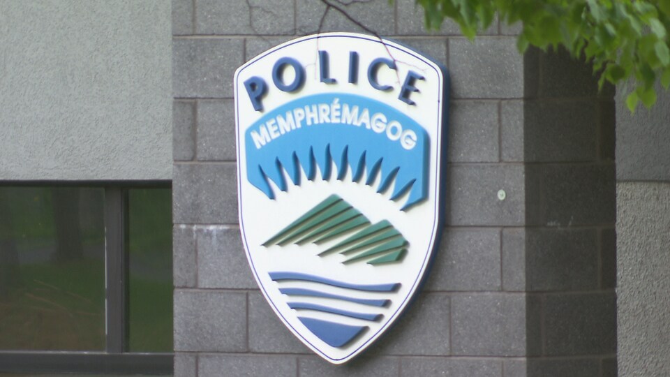 logo de la Régie de police de Memphrémagog