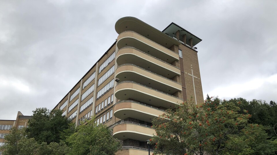 L'ancien Lycée du Saguenay vu de l'extérieur.
