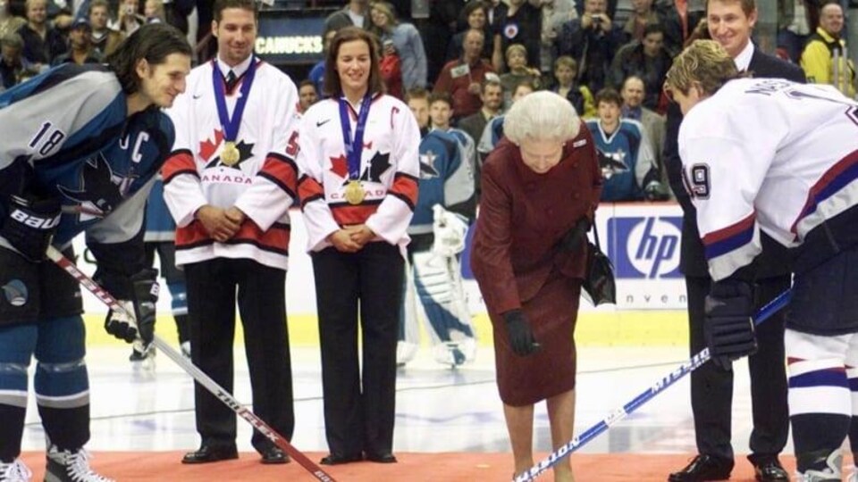 La reine Élisabeth II et la C.B. une relation qui remonte à plus de