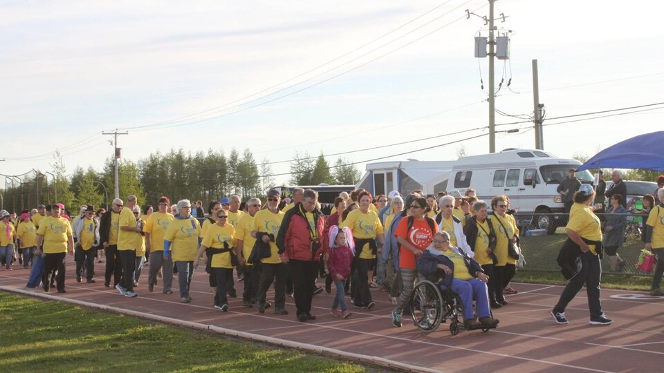 Début d'un marche de 12 heures à relais sur la Côte-Nord