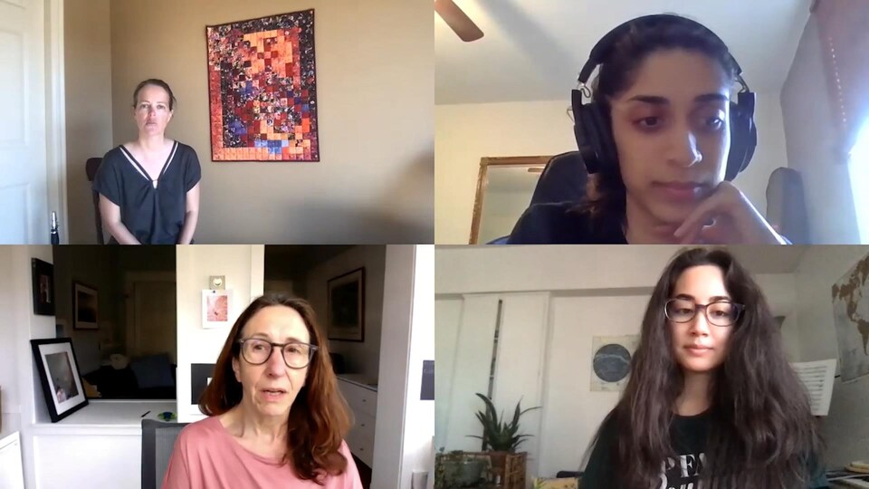 Dans le sens horaire, à partir du haut à gauche: Louise Campbell, Anusha Kamesh, Claire Honda et Anne McIsaac, en réunion par vidéoconférence.
