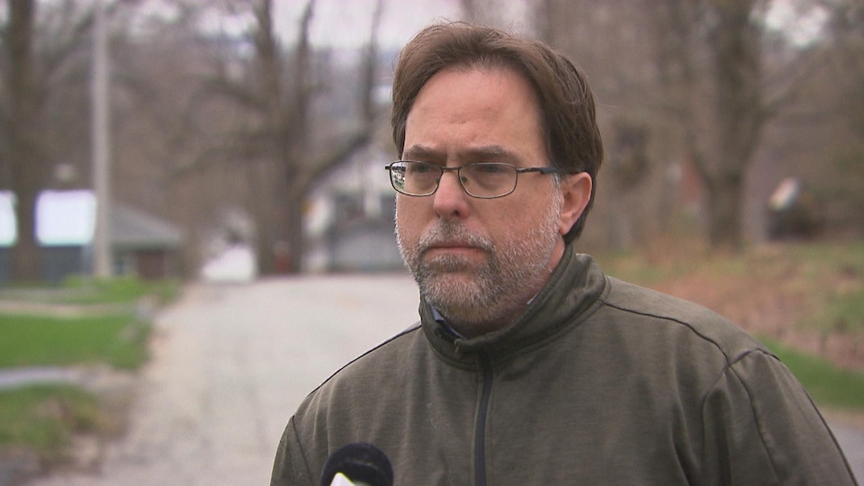 Le maire de Danville, Michel Plourde en entrevue.