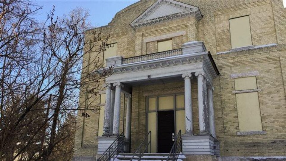 La façade de la Résidence Langevin au 210 de la rue Masson.