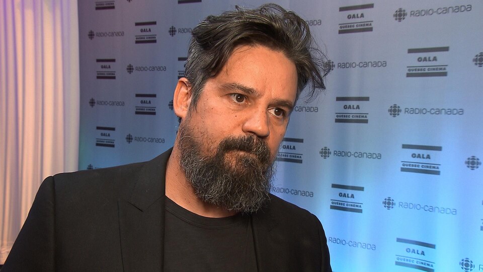 Robin Aubert réagit après la victoire de son long métrage « Les Affamé », sacré meilleur film au Gala Québec Cinéma, le 3 juin 2018.