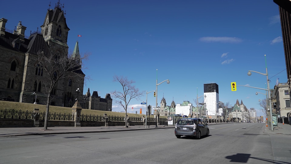 La rue Wellington, à Ottawa, au printemps.