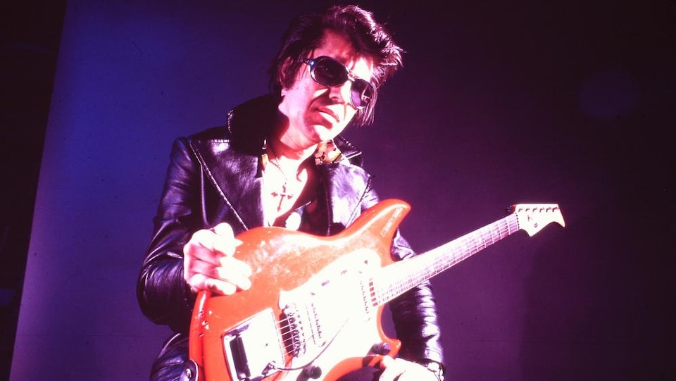 Link Wray dans le film « Rumble : The Indians Who Rocked The World »