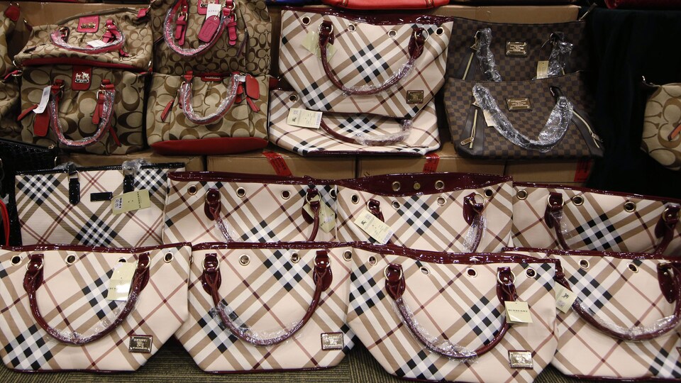Des sacs à main de contrefaçon