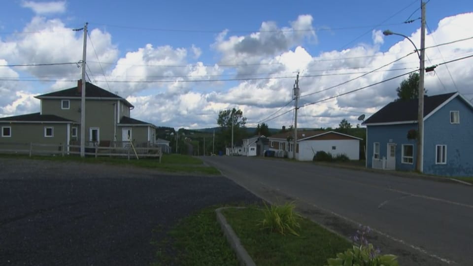 Ces maires réélus sans opposition et à répétition Élections