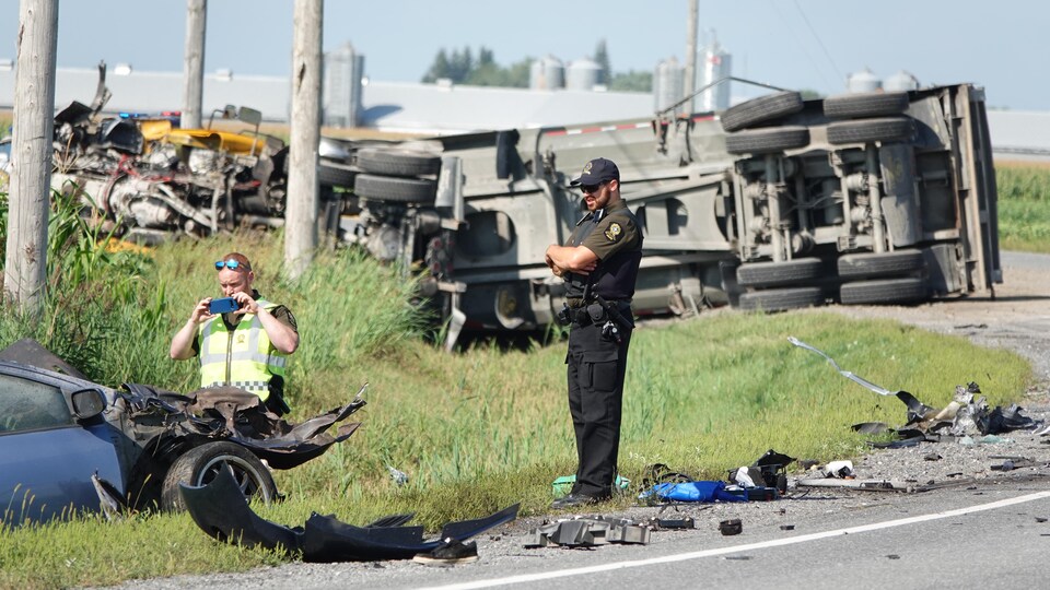 Un automobiliste lutte pour sa vie après une collision frontale à Saint