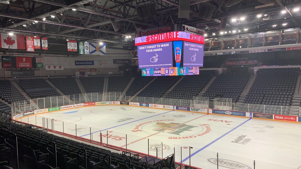 La patinoire du Scotiabank Centre un jour où il n'y a pas de match.