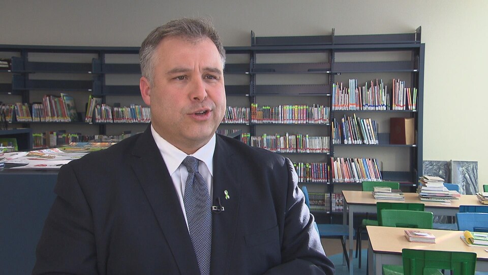 Sébastien Proulx, ministre de l'Éducation, du Loisir et du Sport